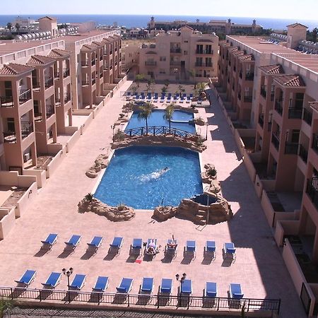Royal Seacrest Apartments Aphrodite Hills Buitenkant foto