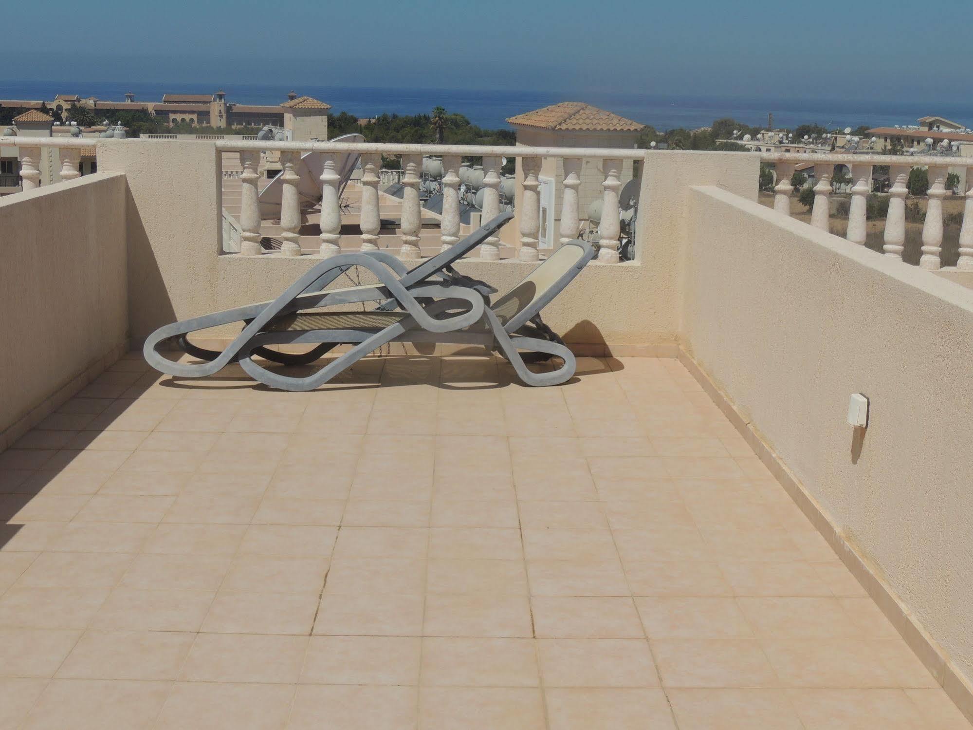 Royal Seacrest Apartments Aphrodite Hills Buitenkant foto